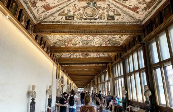 Miracoli Fiorentini in un giorno: Uffizi e Accademia  