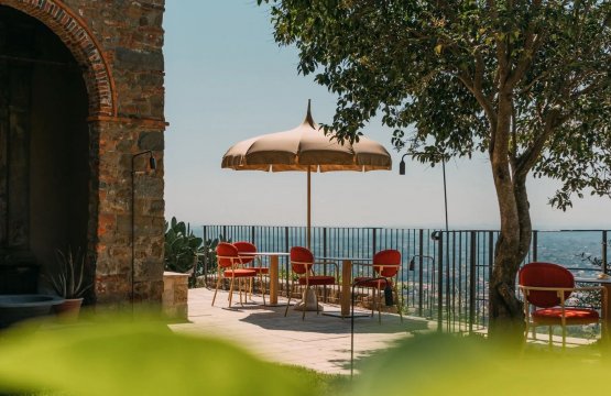 Rituale di benessere nella campagna toscana  