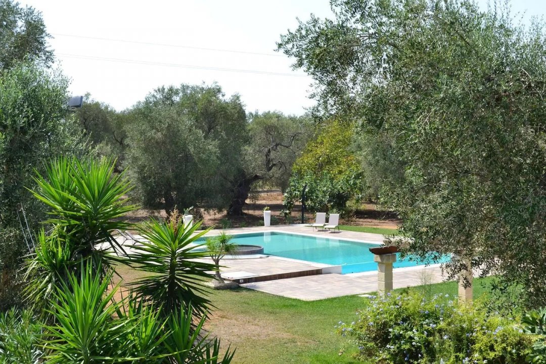 Affitto villa in zona tranquilla Oria Puglia foto 1